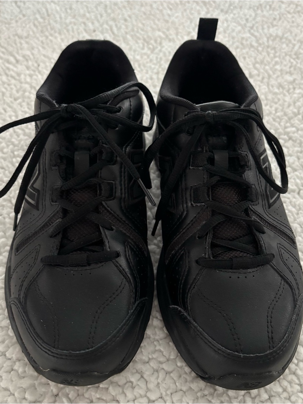 NEW BALANCE Women’s All Black Sneakers. Size 8. Slip Resistant. Pre-owned